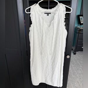 Harper 24 White Textured Sleeveless Dress